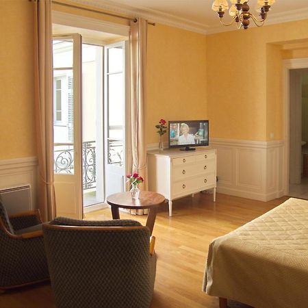 Aux Meubles Du Manoir Aparthotel Aix-les-Bains Luaran gambar