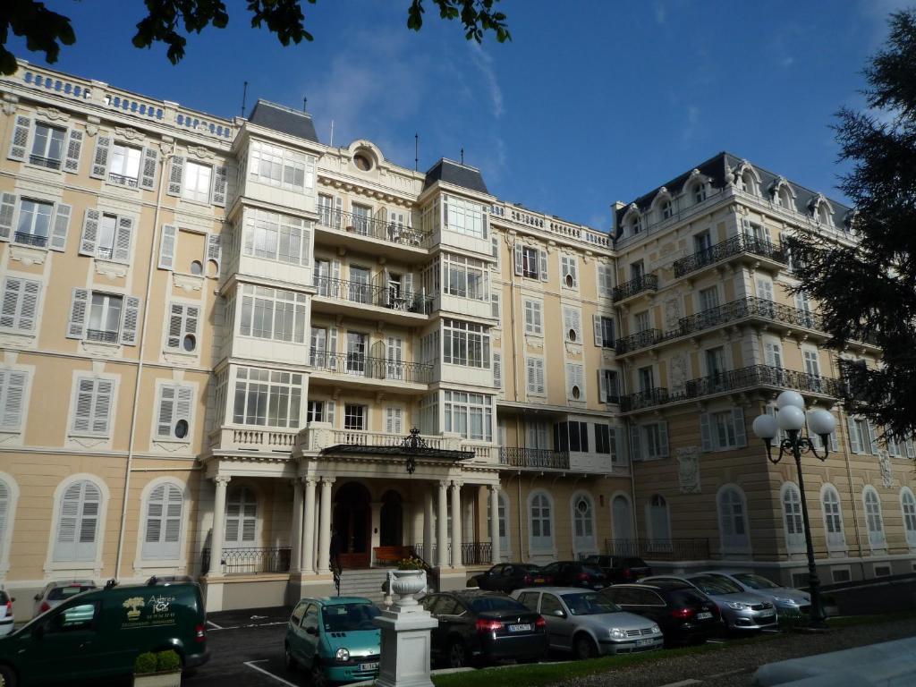 Aux Meubles Du Manoir Aparthotel Aix-les-Bains Luaran gambar