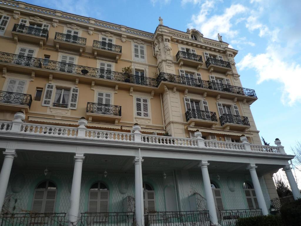 Aux Meubles Du Manoir Aparthotel Aix-les-Bains Luaran gambar