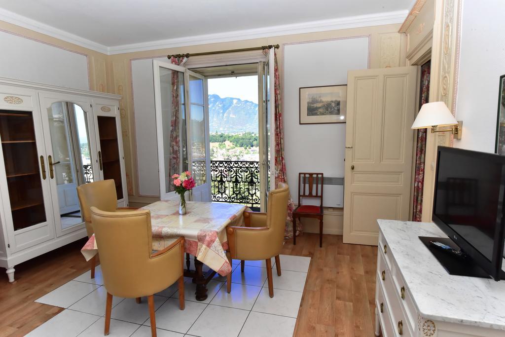 Aux Meubles Du Manoir Aparthotel Aix-les-Bains Luaran gambar