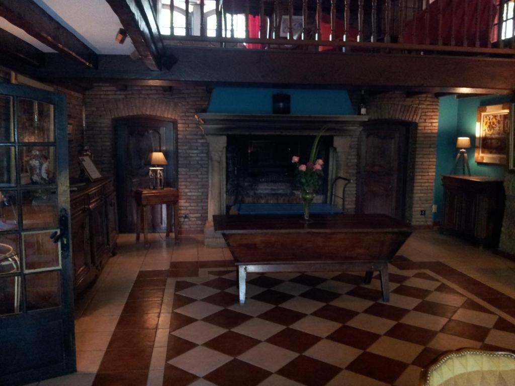 Aux Meubles Du Manoir Aparthotel Aix-les-Bains Luaran gambar