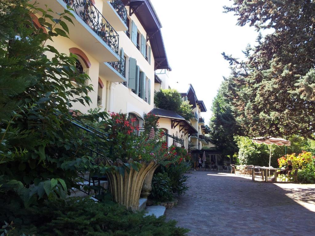 Aux Meubles Du Manoir Aparthotel Aix-les-Bains Luaran gambar