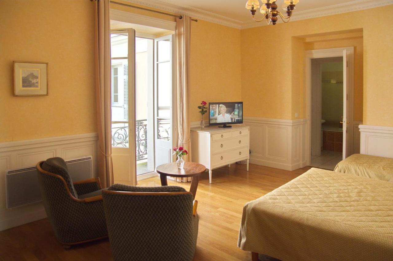 Aux Meubles Du Manoir Aparthotel Aix-les-Bains Luaran gambar
